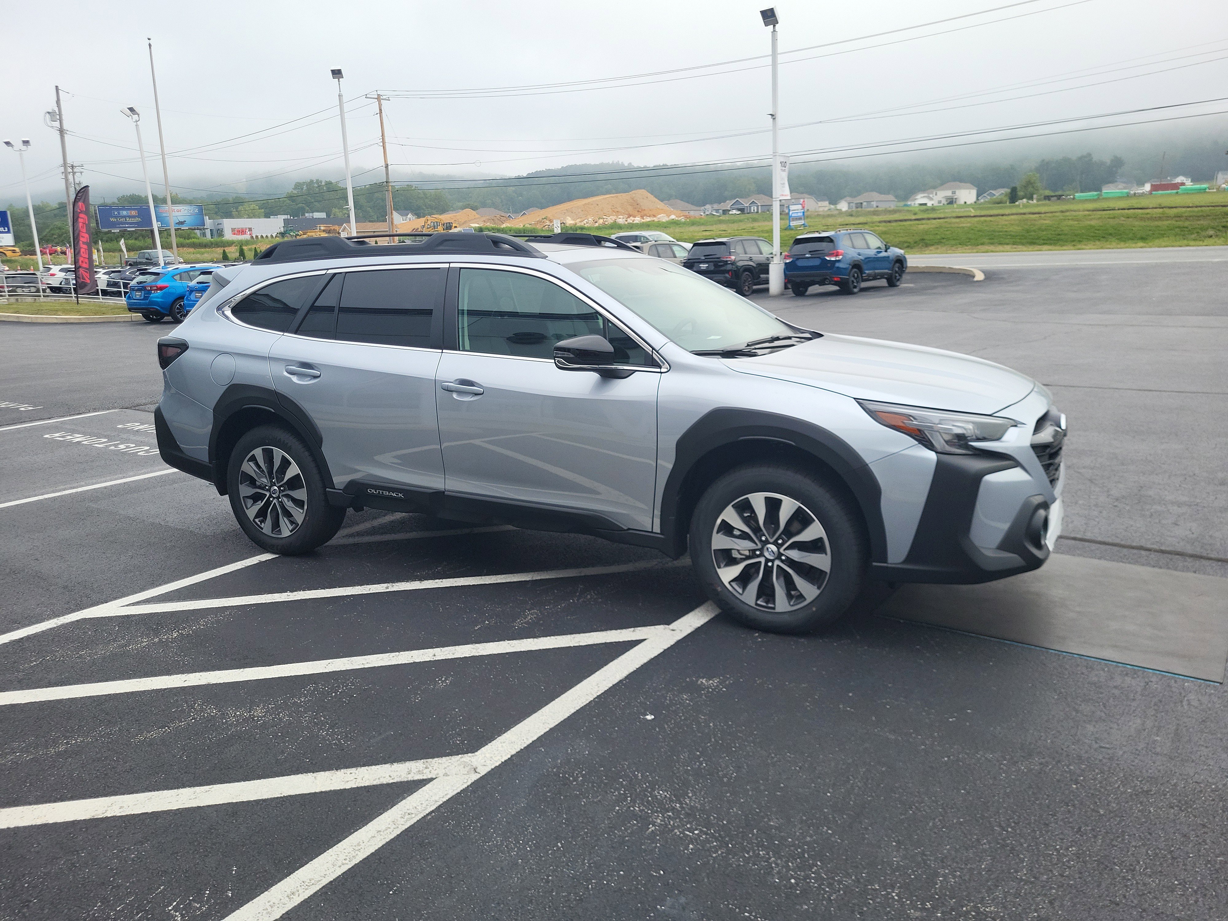 New 2025 Subaru Outback Limited image 5