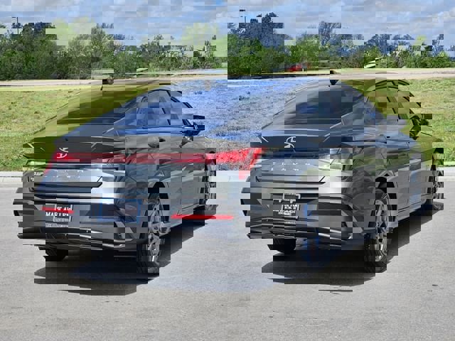 Used 2024 Hyundai Elantra SEL image 7