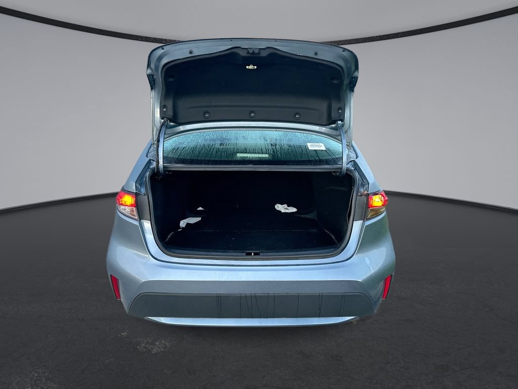 Used 2022 Toyota Corolla LE FWD image 28