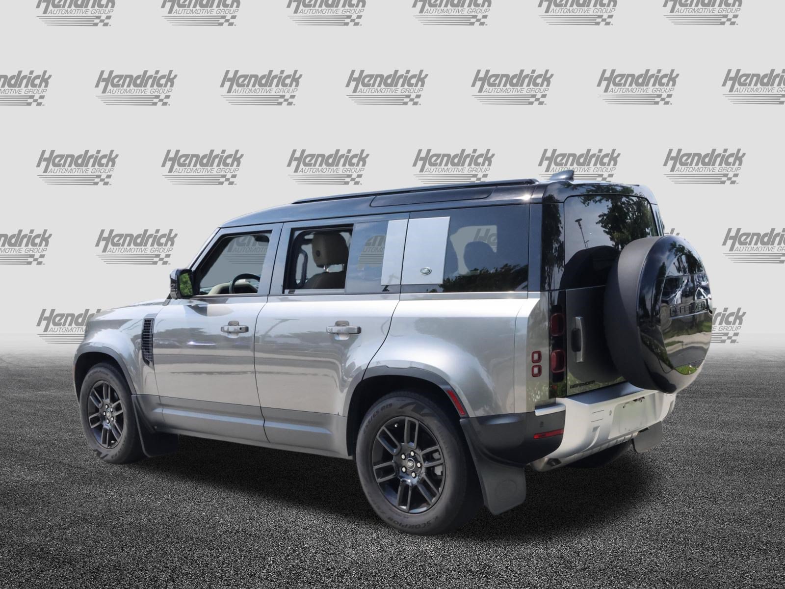 Used 2023 Land Rover Defender 110 S AWD/4WD image 7
