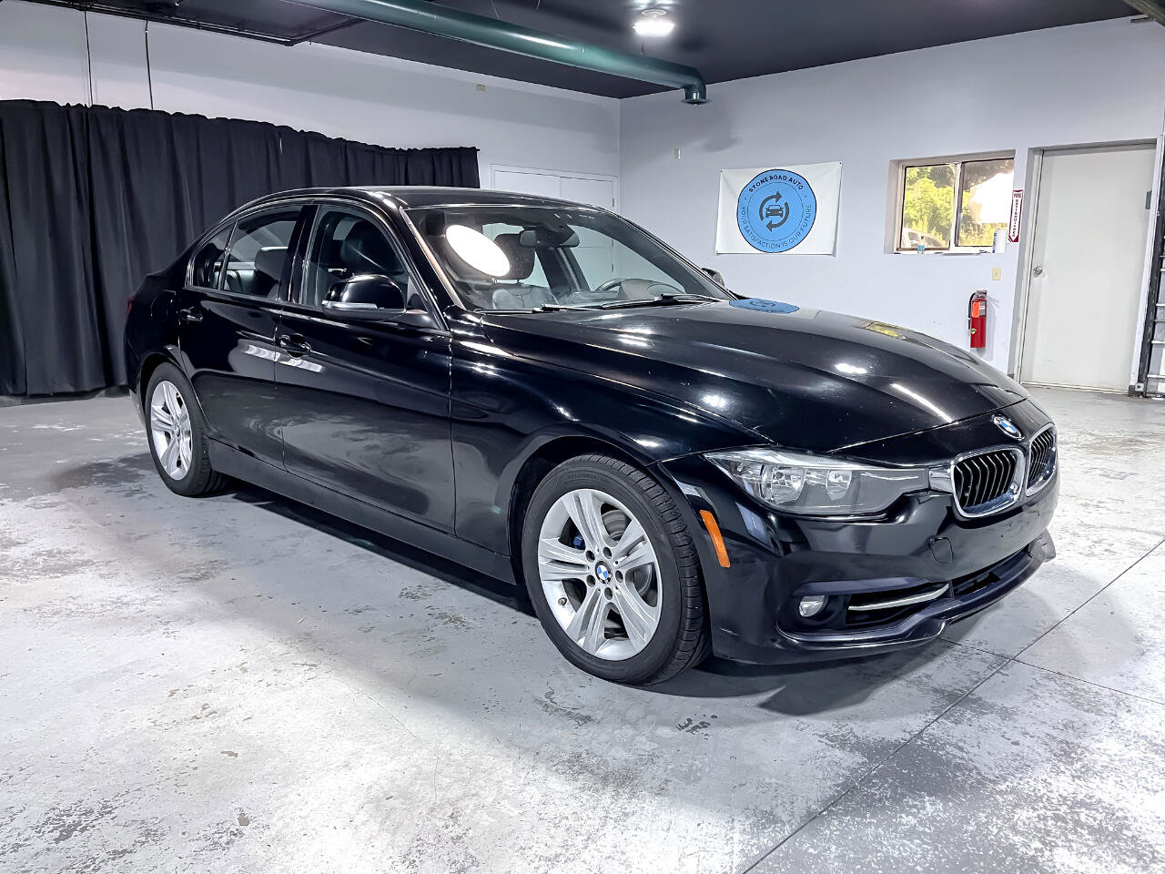 Used 2016 BMW 328i xDrive Sedan image 2
