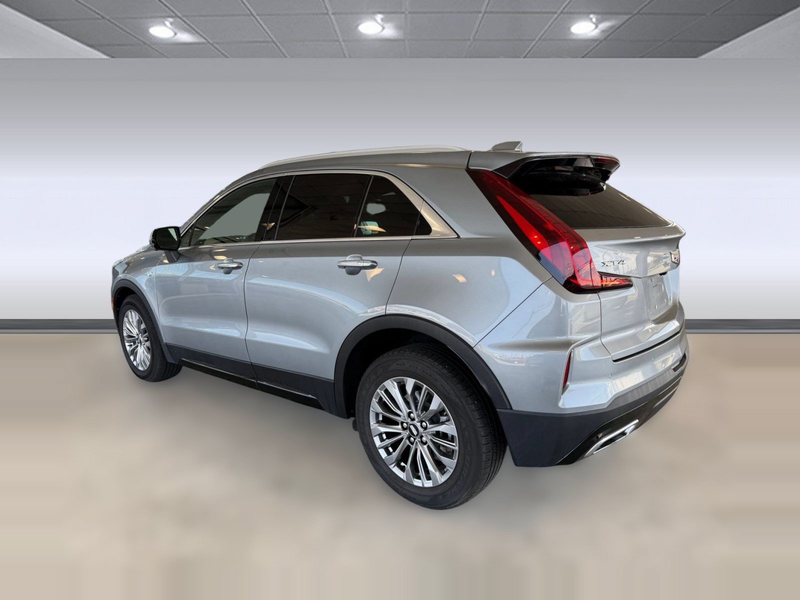 Used 2025 Cadillac XT4 Premium Luxury FWD image 3