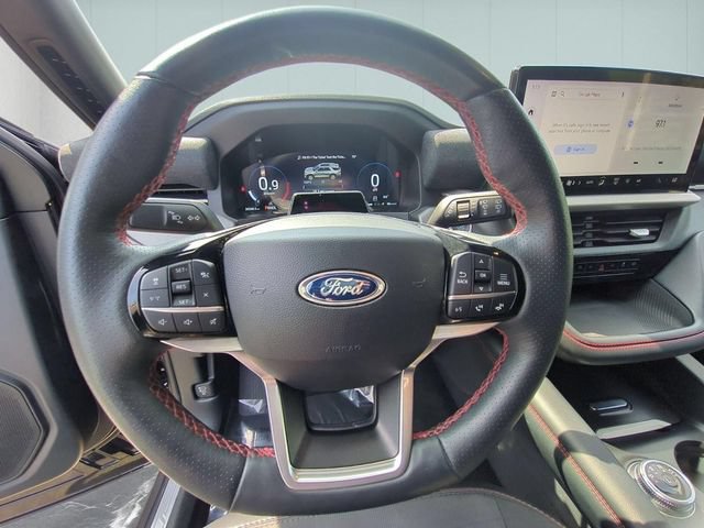 Used 2025 Ford Explorer ST-Line w/ ST-Line Street Pack AWD/4WD image 18