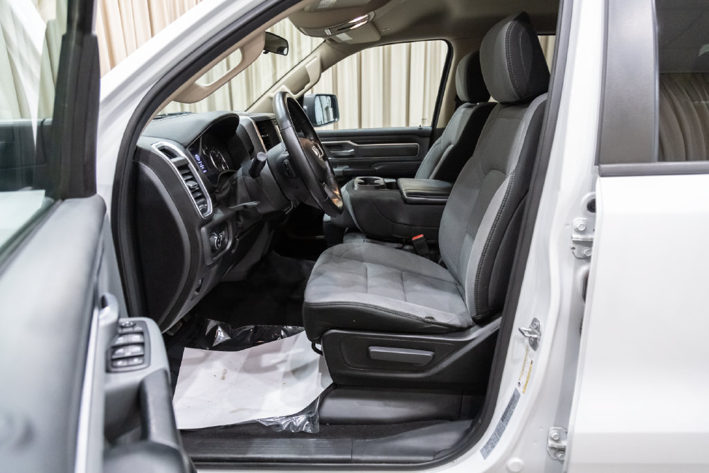 Used 2019 RAM 1500 Big Horn AWD/4WD image 14