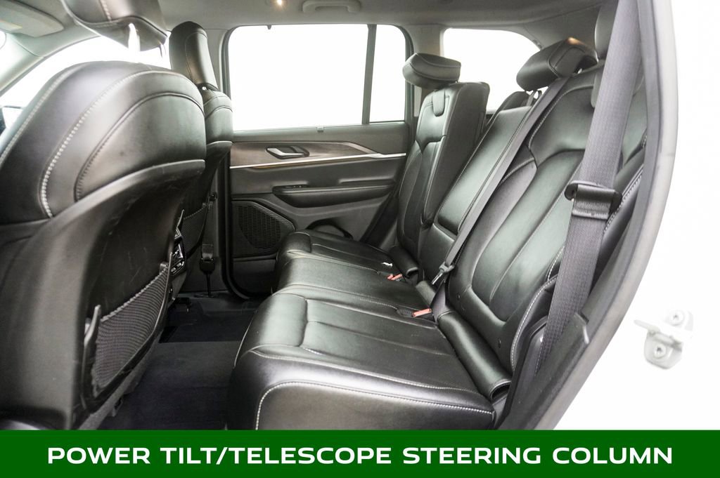 Used 2023 Jeep Grand Cherokee Limited w/ Luxury Tech Group II image 9