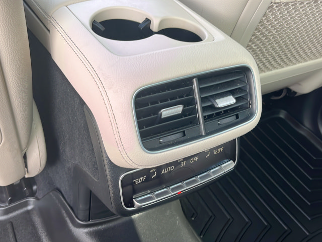 Used 2023 Mercedes-Benz GLS 450 4MATIC image 12
