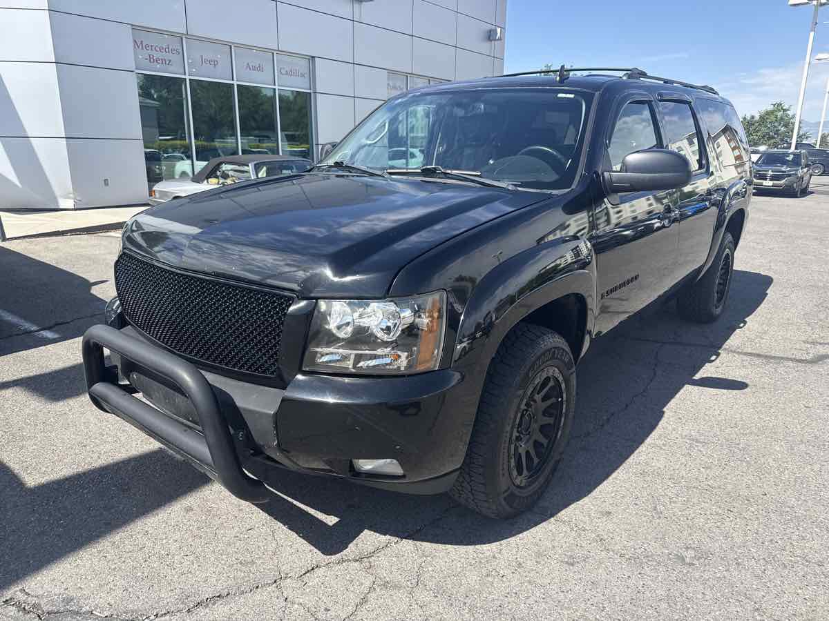 Used 2009 Chevrolet Suburban LT AWD/4WD image 2