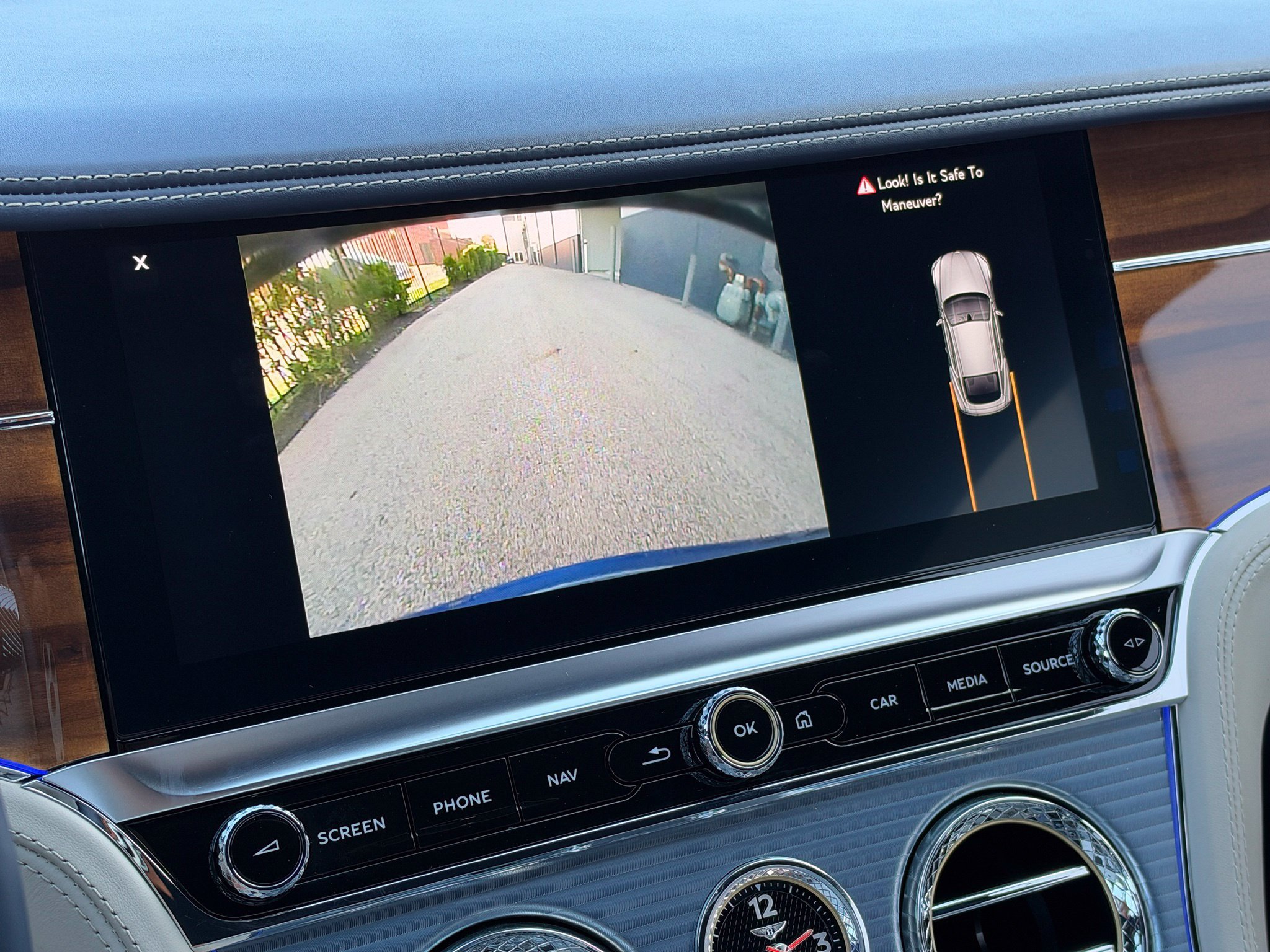 Used 2020 Bentley Continental GT AWD/4WD image 29