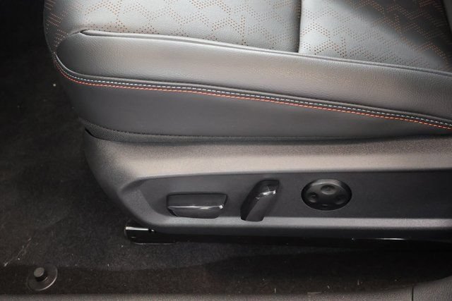 New 2026 Nissan Sentra SR w/ SR Premium Package FWD image 14