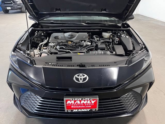 Used 2025 Toyota Camry LE FWD image 9