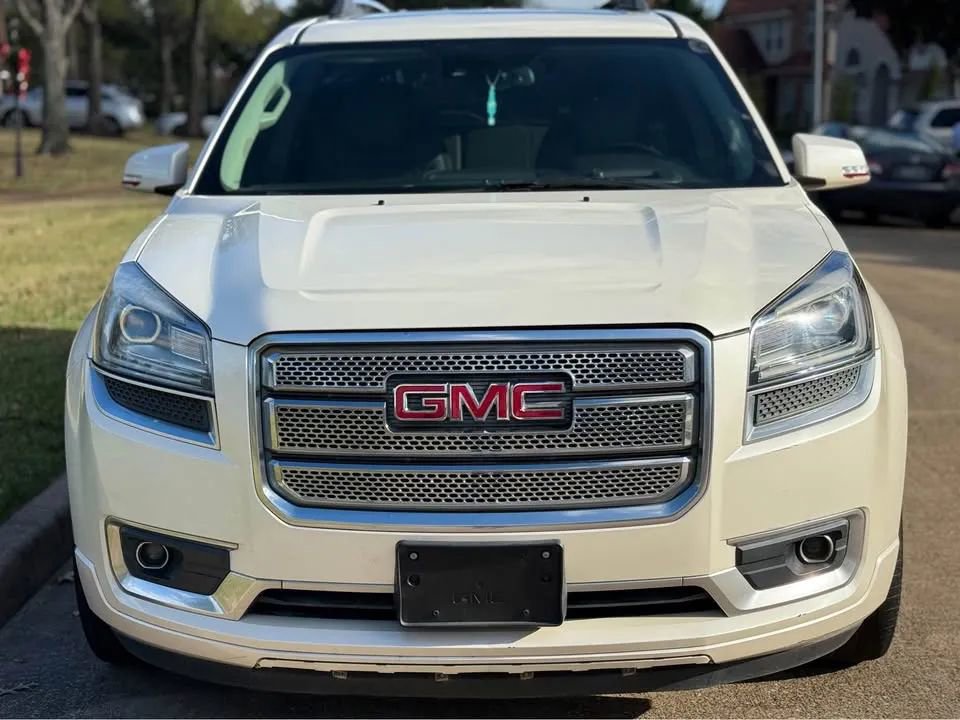 Used 2014 GMC Acadia Denali image 2