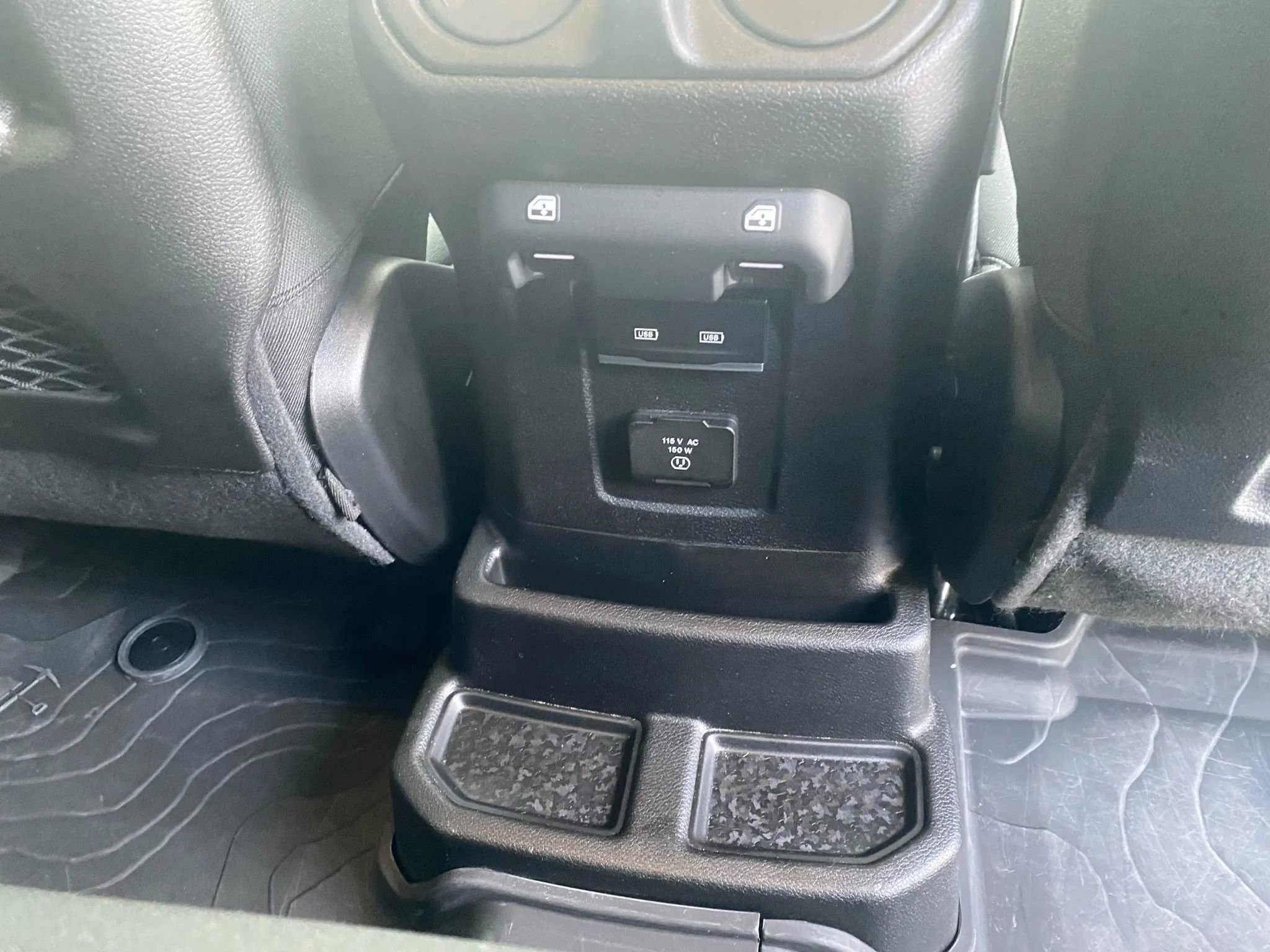 Used 2024 Jeep Wrangler Unlimited Rubicon 4xe w/ Technology Group image 6