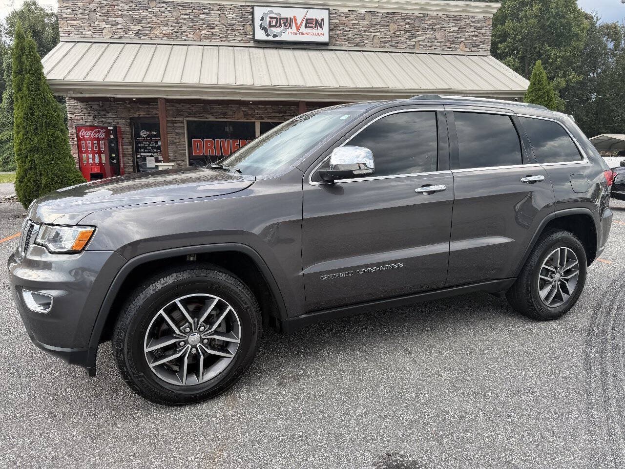 Used 2018 Jeep Grand Cherokee Limited w/ Trailer Tow Group IV AWD/4WD image 1