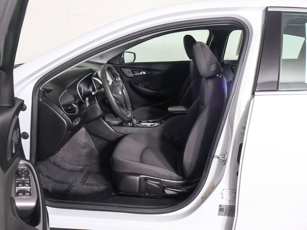 Used 2024 Chevrolet Malibu LS image 24