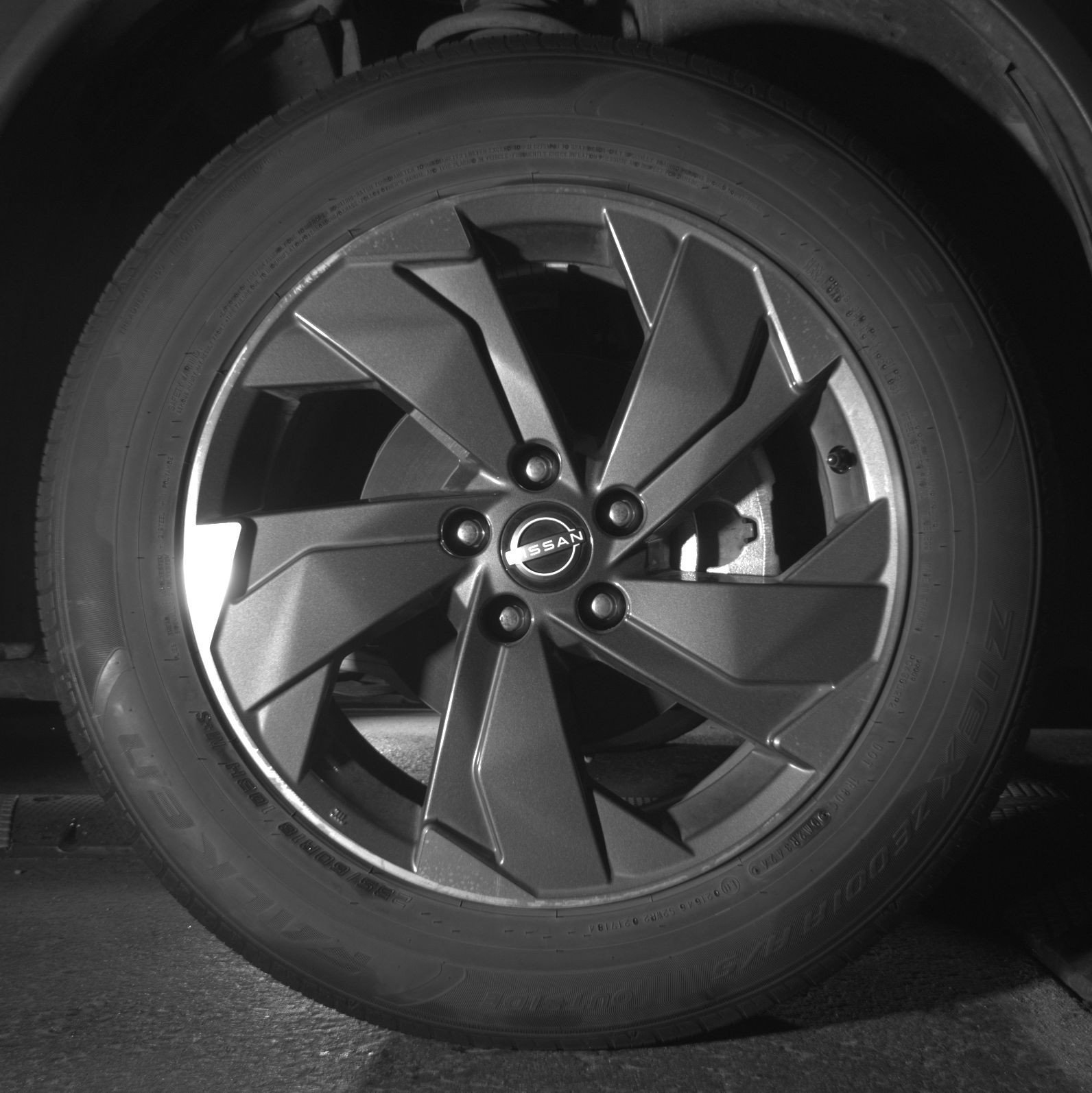 Used 2025 Nissan Rogue SV FWD image 12