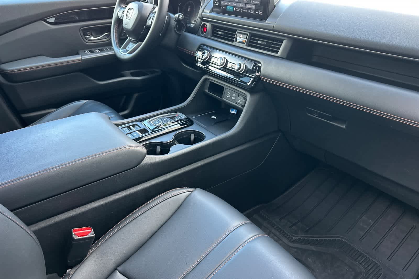 Certified 2023 Honda Pilot TrailSport image 19