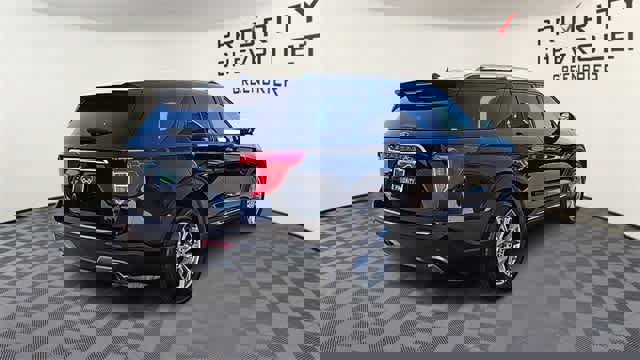 Used 2023 Ford Explorer Limited w/ Equipment Group 301A image 8