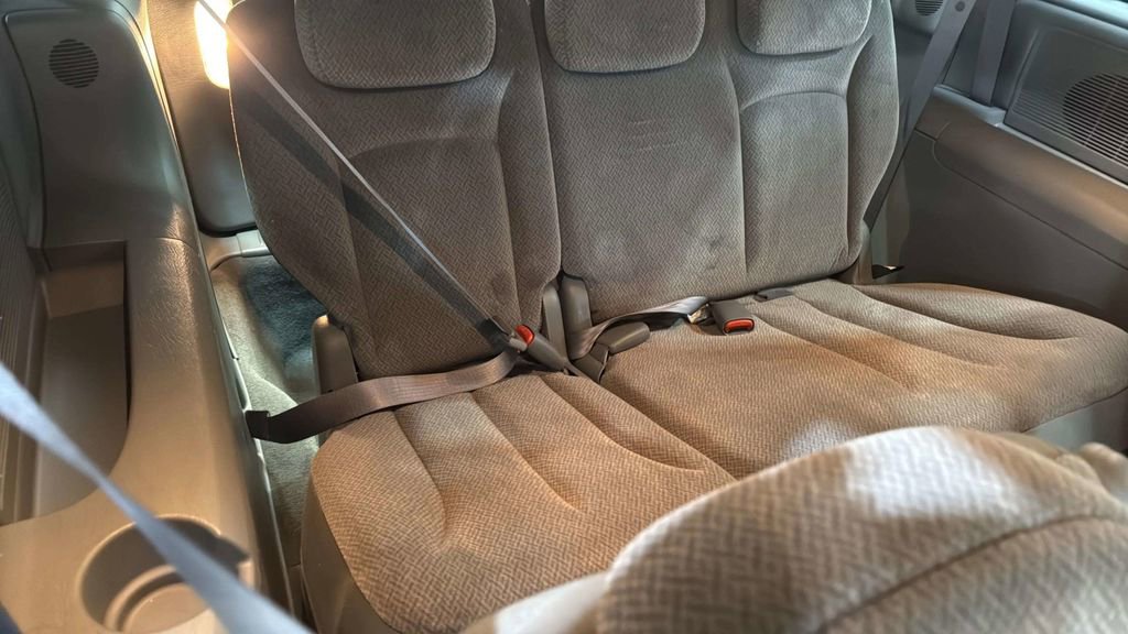 Used 2006 Dodge Grand Caravan SXT FWD image 19