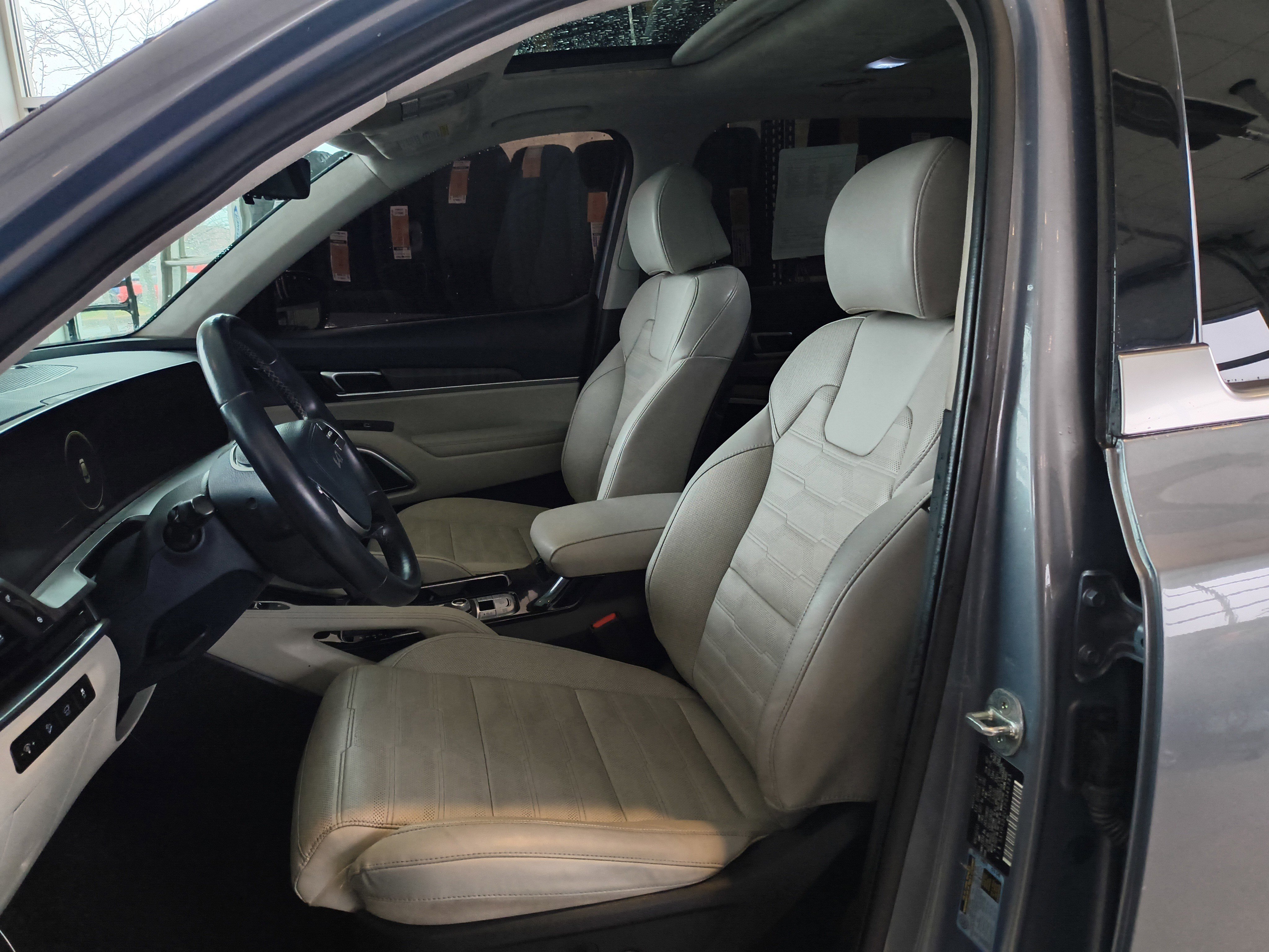 Used 2023 Kia Telluride SX Prestige image 14