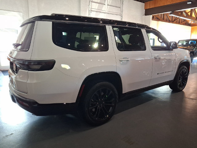 New 2026 Jeep Grand Wagoneer Summit AWD/4WD image 5