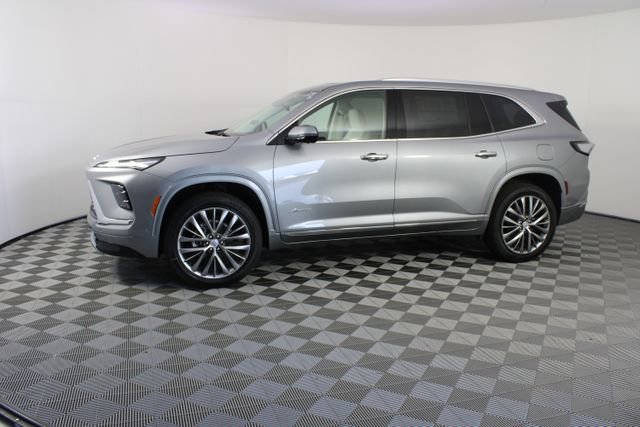 New 2026 Buick Enclave Avenir image 2