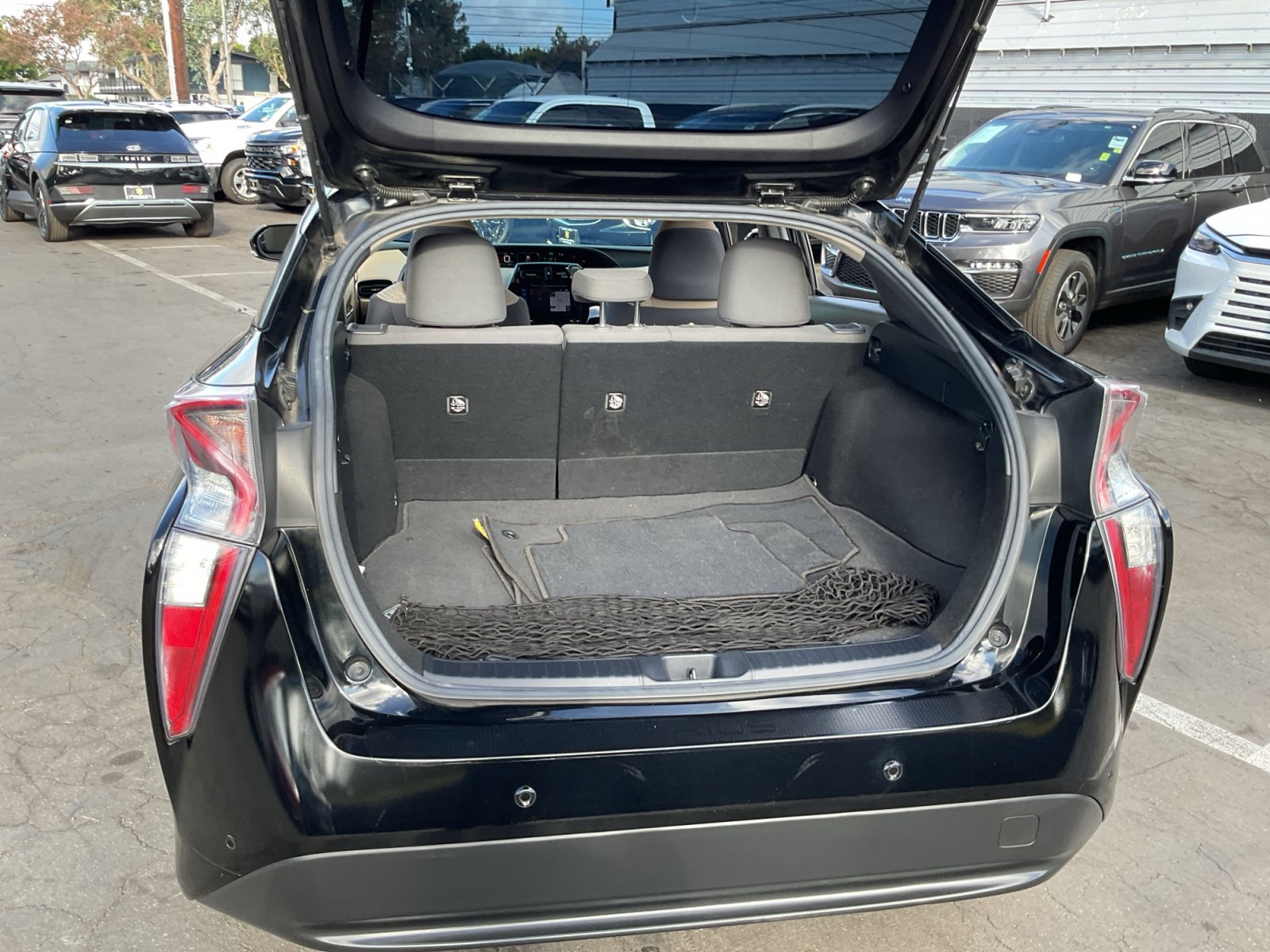 Used 2017 Toyota Prius Three FWD image 24