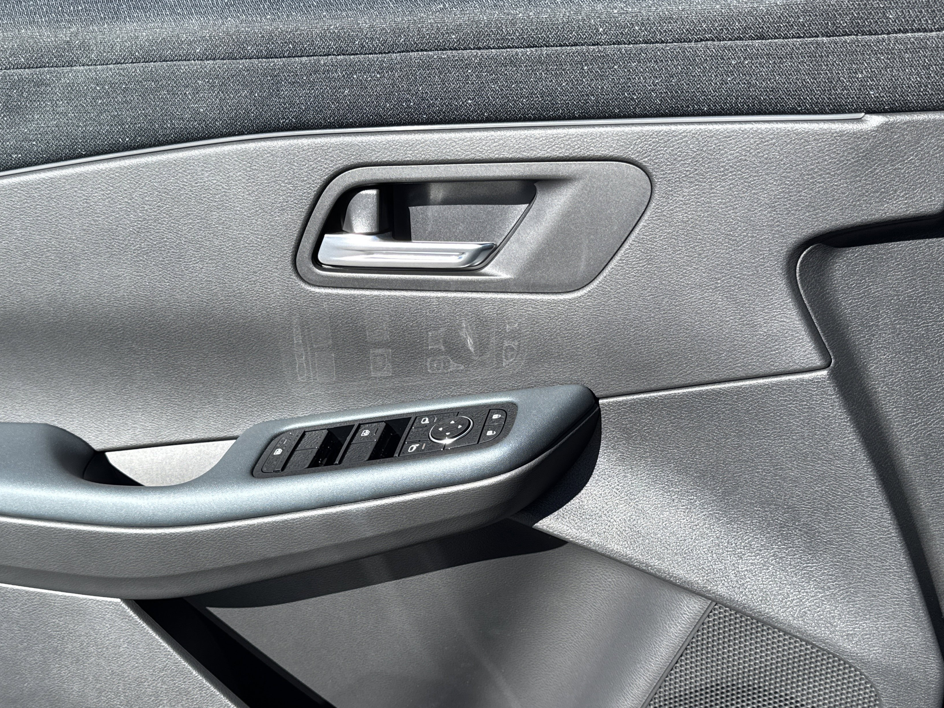 New 2026 Nissan Leaf SV+ w/ Floor Mat Package (SV+) image 10