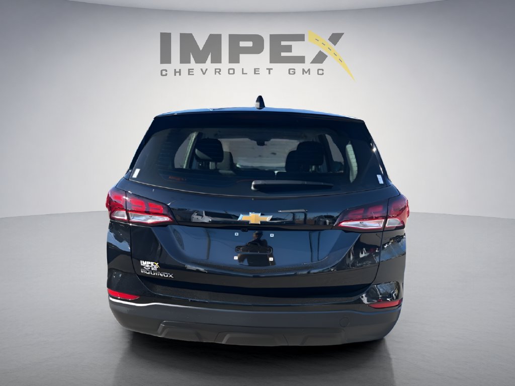 Used 2024 Chevrolet Equinox LS FWD image 4