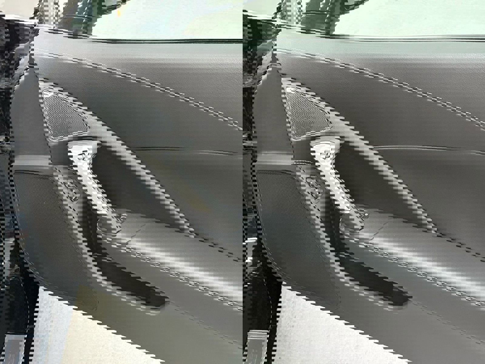 Used 2016 Chevrolet Corvette Stingray Coupe w/ Carbon Flash Badge Package RWD image 25