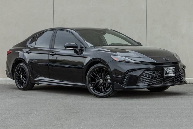 Used 2025 Toyota Camry SE image 18