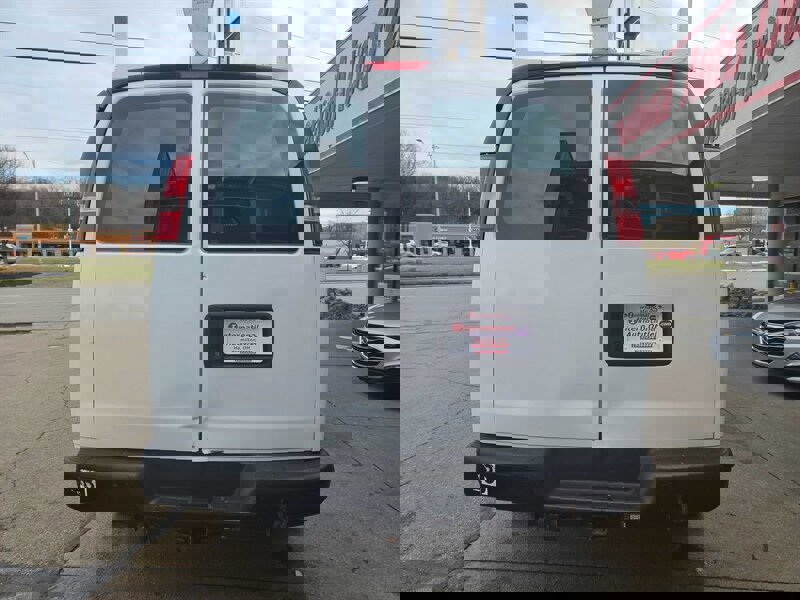 Used 2017 GMC Savana 2500 2500 3DR EXTENDED CARGO VAN/V8 image 6