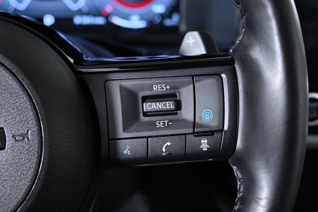 Certified 2024 Nissan Pathfinder Platinum w/ Black Appearance Package AWD/4WD image 14