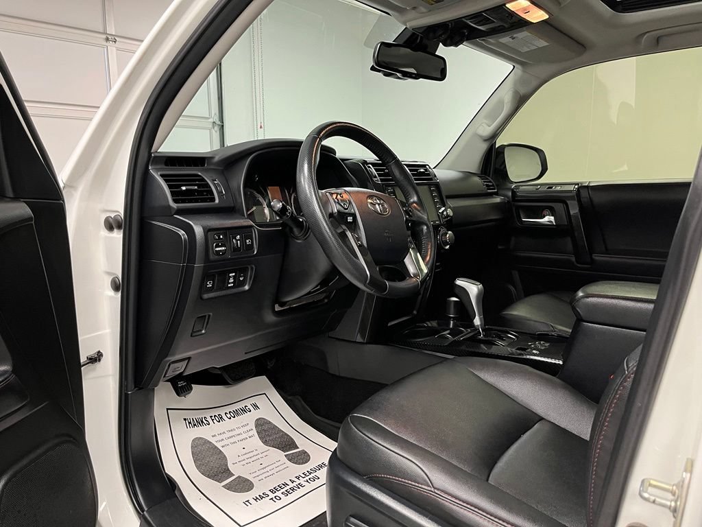 Used 2022 Toyota 4Runner TRD Off-Road Premium AWD/4WD image 20