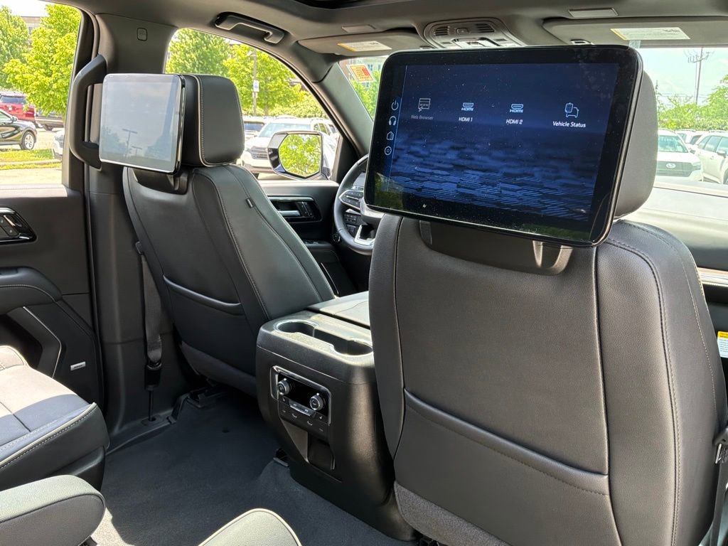 Used 2026 Chevrolet Tahoe Premier AWD/4WD image 31
