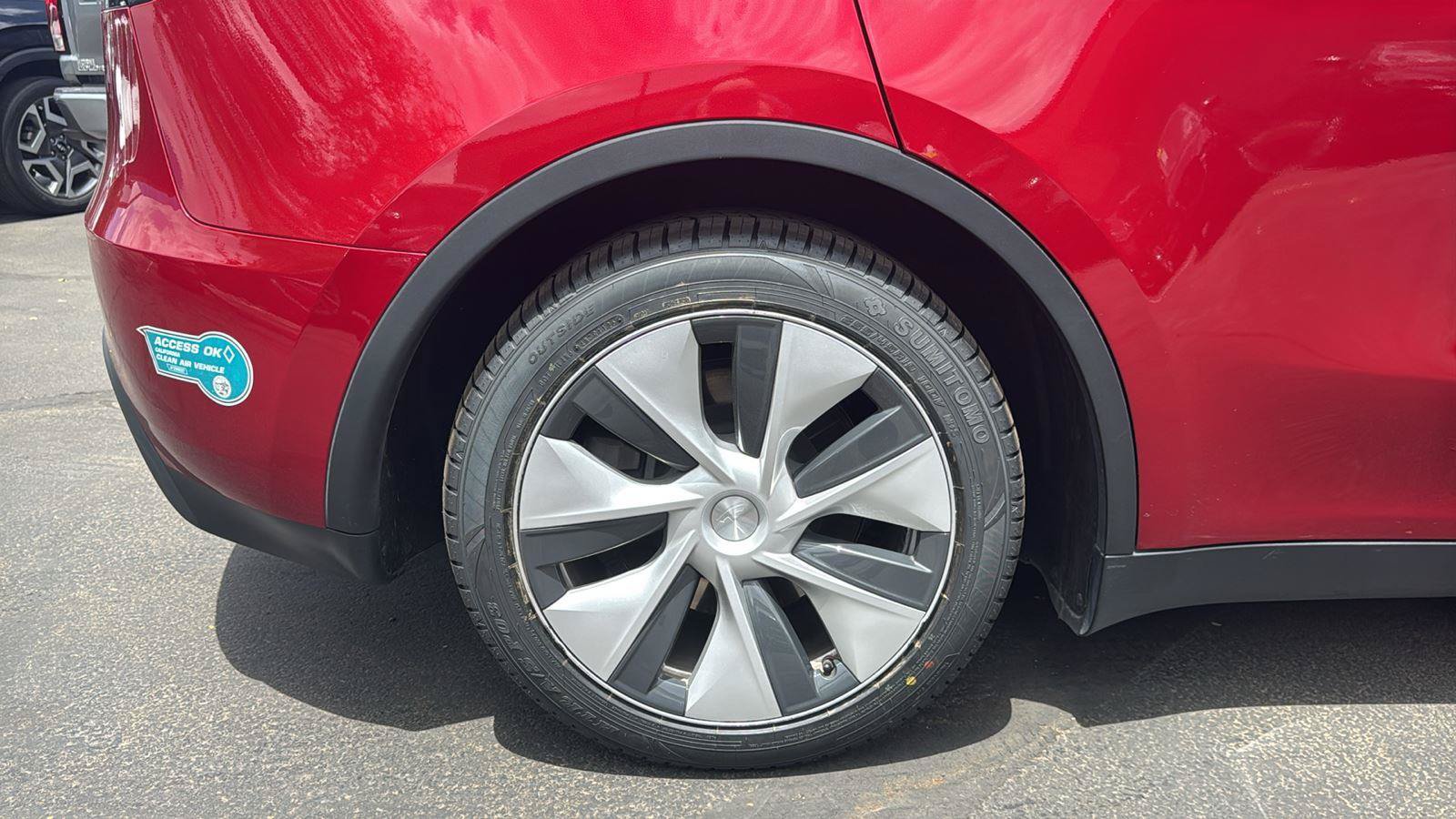 Used 2024 Tesla Model Y Long Range AWD/4WD image 6