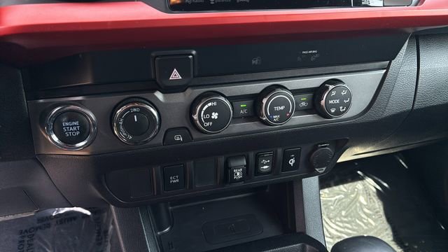 Used 2019 Toyota Tacoma TRD Sport image 30