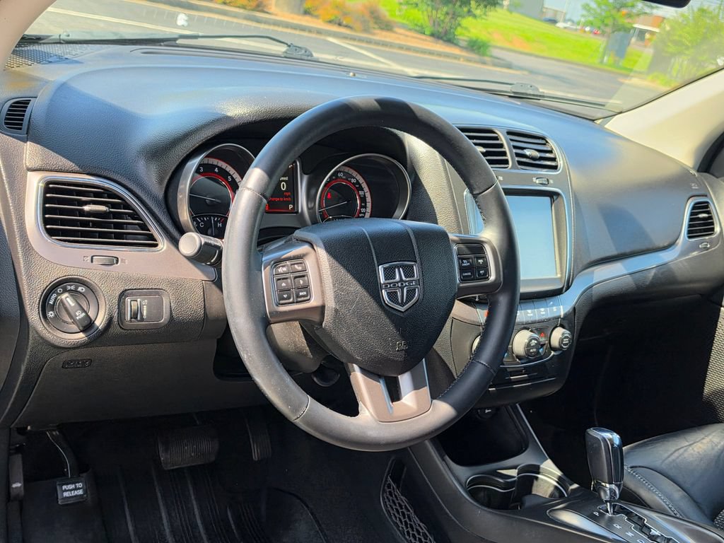 Used 2019 Dodge Journey Crossroad FWD image 11
