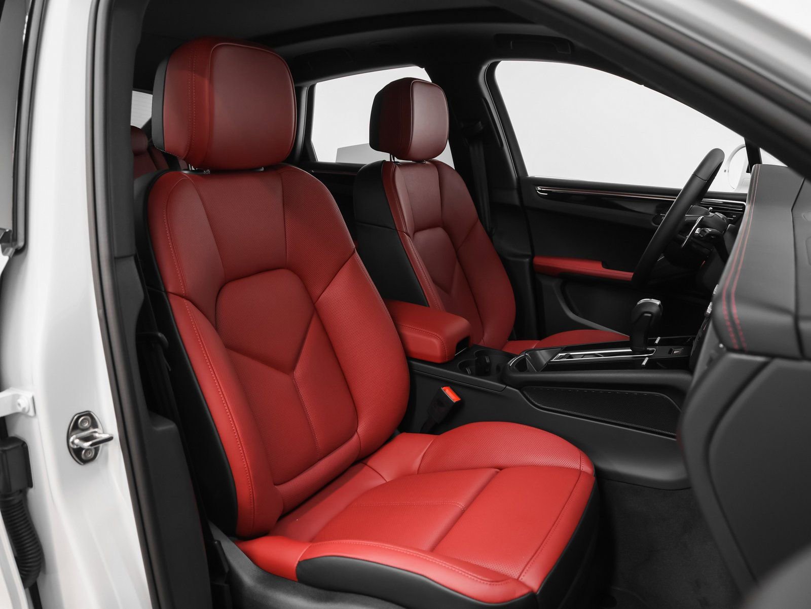 New 2026 Porsche Macan image 21