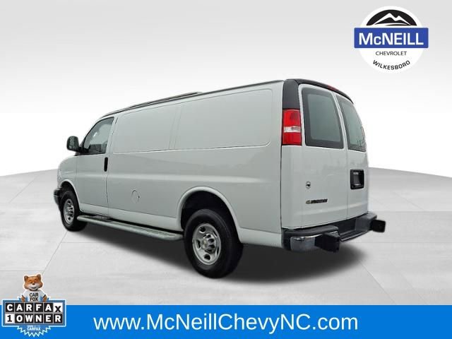 Used 2024 Chevrolet Express 2500 Work Van w/ Driver Convenience Package image 4