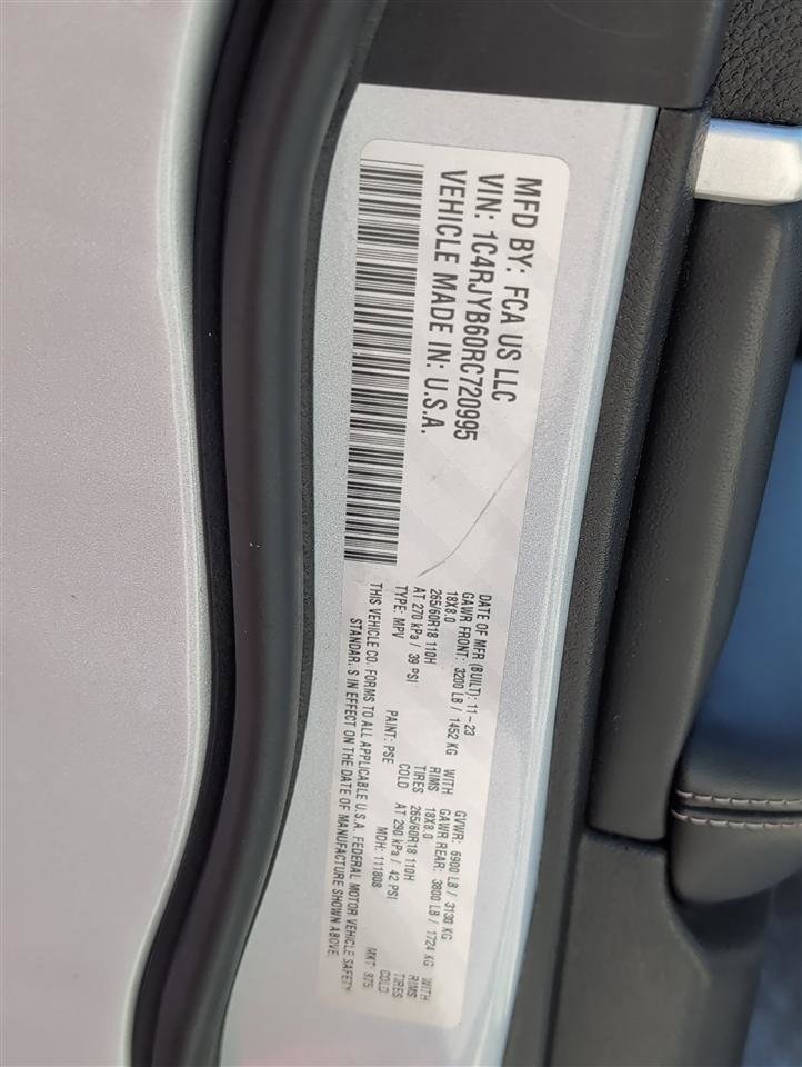 Used 2024 Jeep Grand Cherokee Limited 4xe image 12