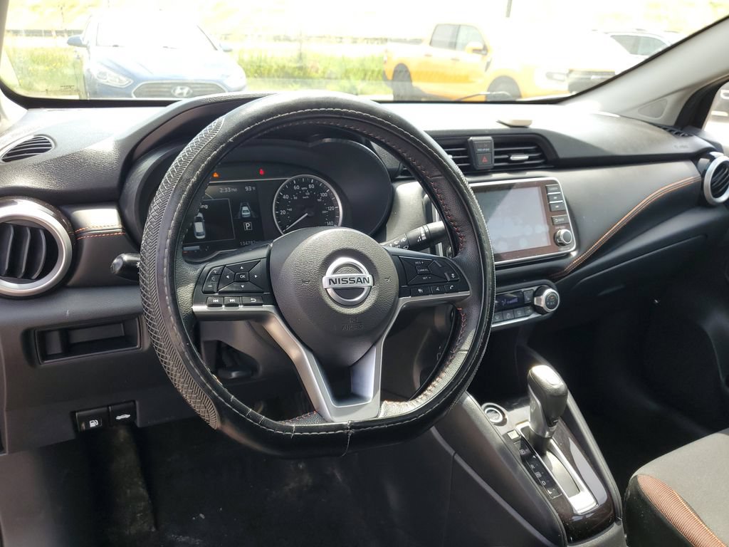Used 2022 Nissan Versa SR w/ Convenience Package FWD image 11