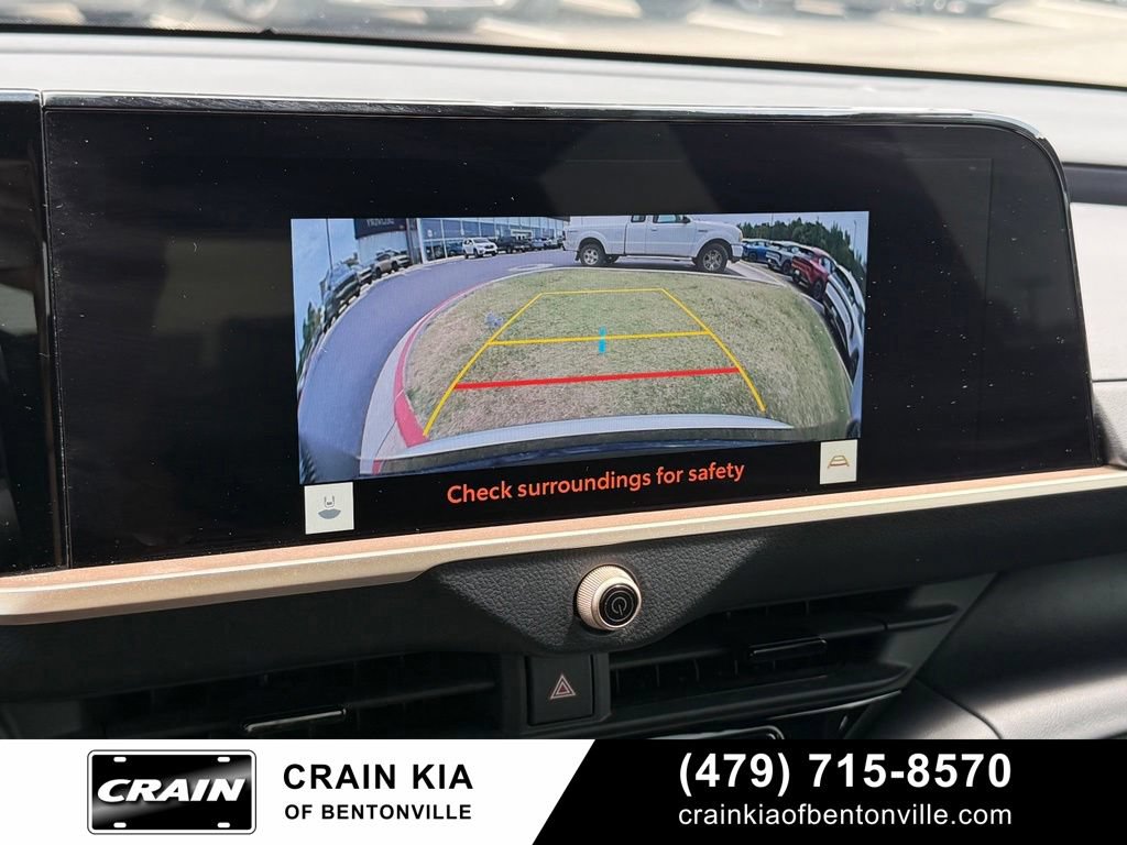 Used 2023 Toyota Crown AWD/4WD image 16