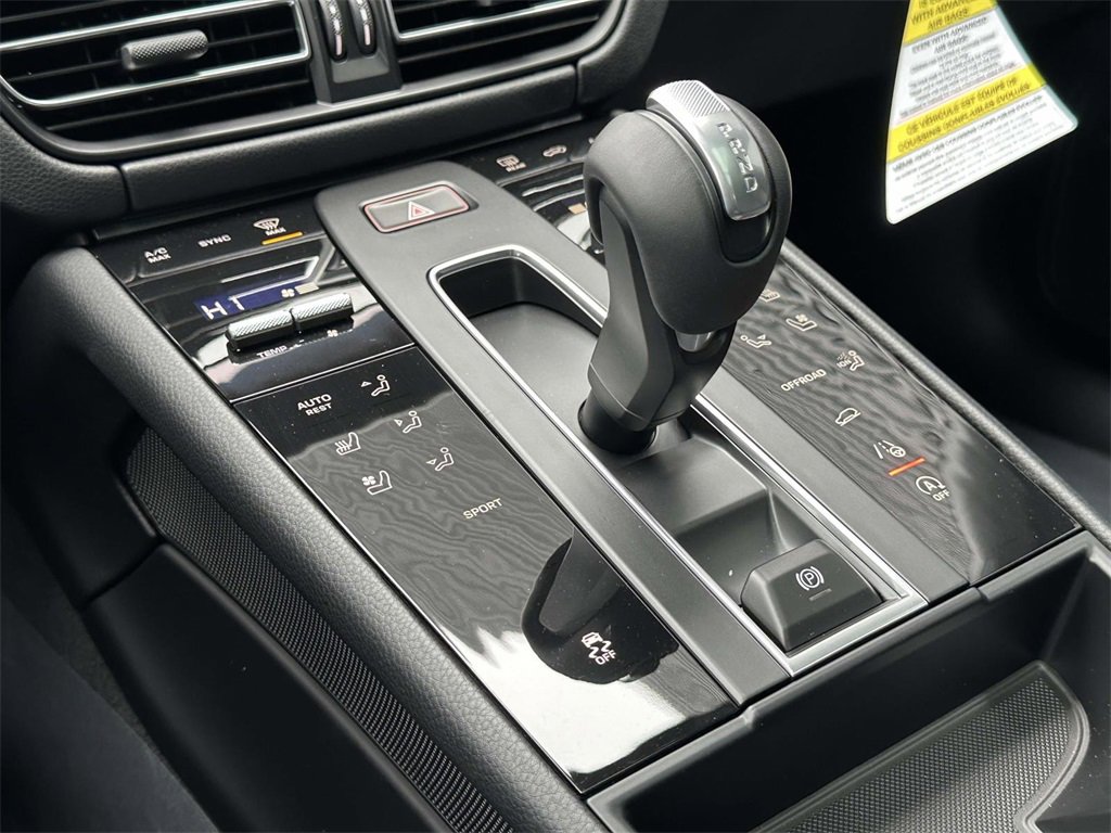 New 2026 Porsche Macan image 26