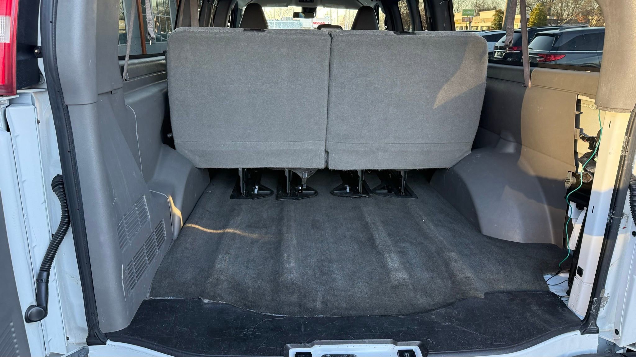 Used 2019 Chevrolet Express 3500 LT w/ LT Preferred Equipment Group image 16