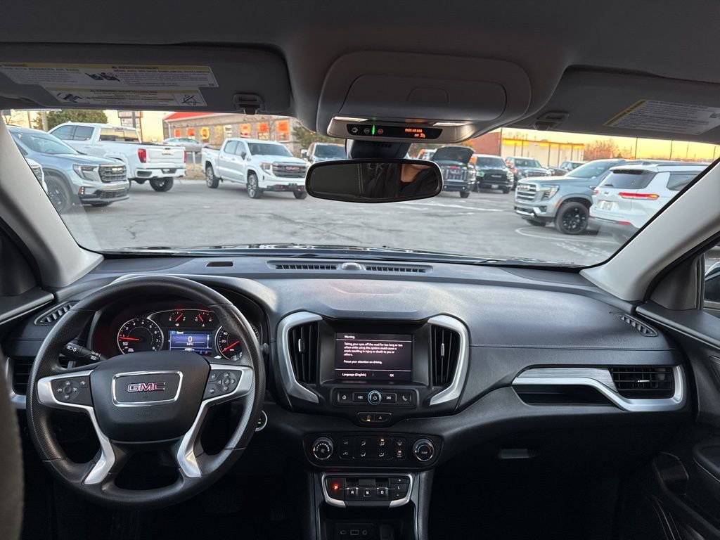 Used 2024 GMC Terrain SLE image 27
