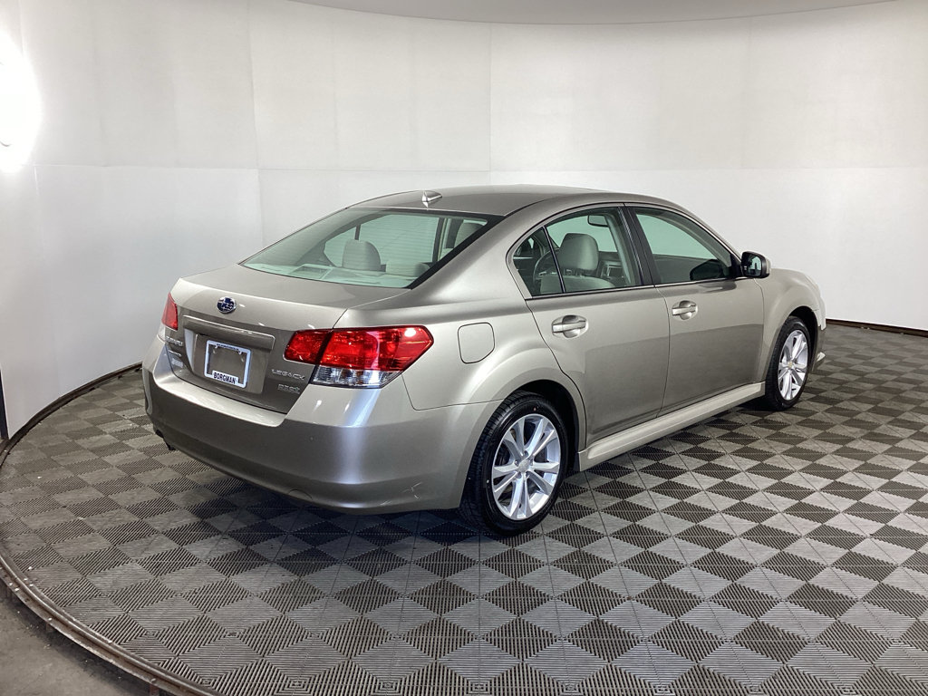 Used 2014 Subaru Legacy 2.5i Premium w/ Moonroof Package AWD/4WD image 2