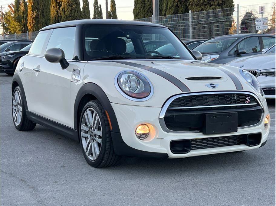 Used 2017 MINI Cooper S image 3