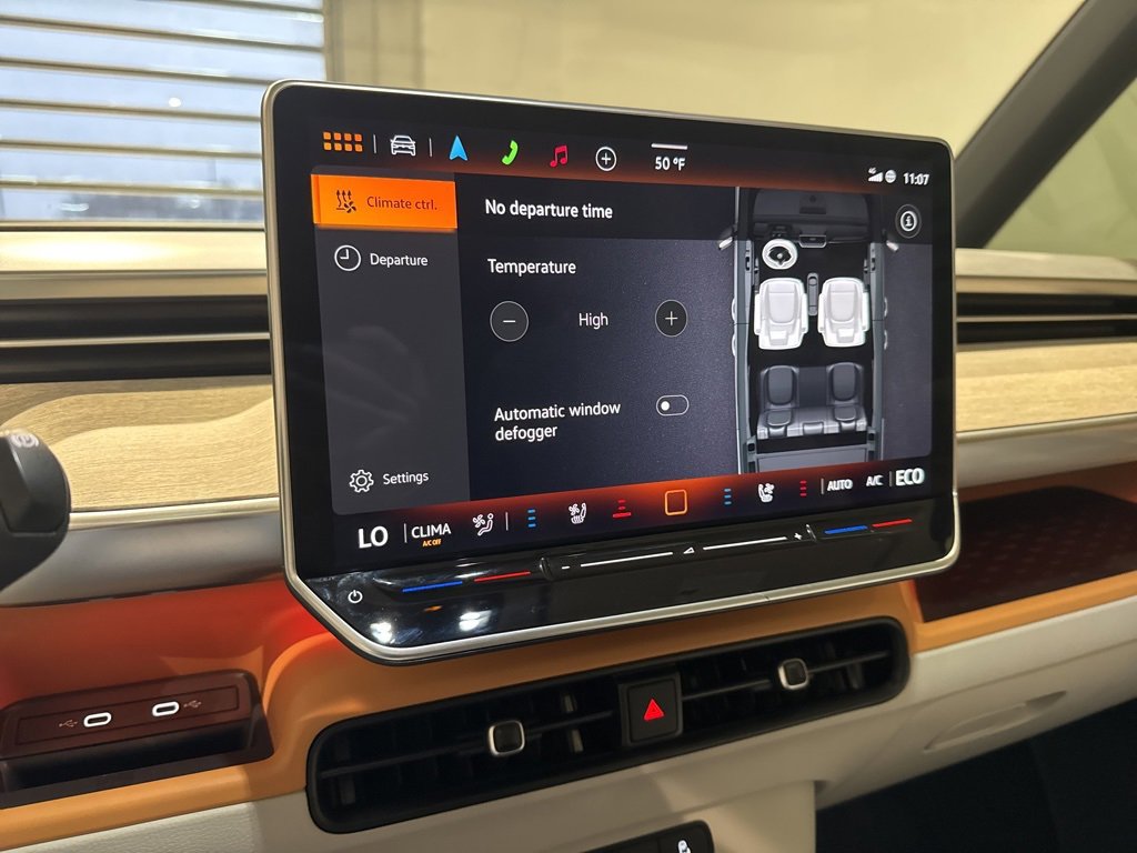 Used 2025 Volkswagen ID. Buzz 1st Edition image 22