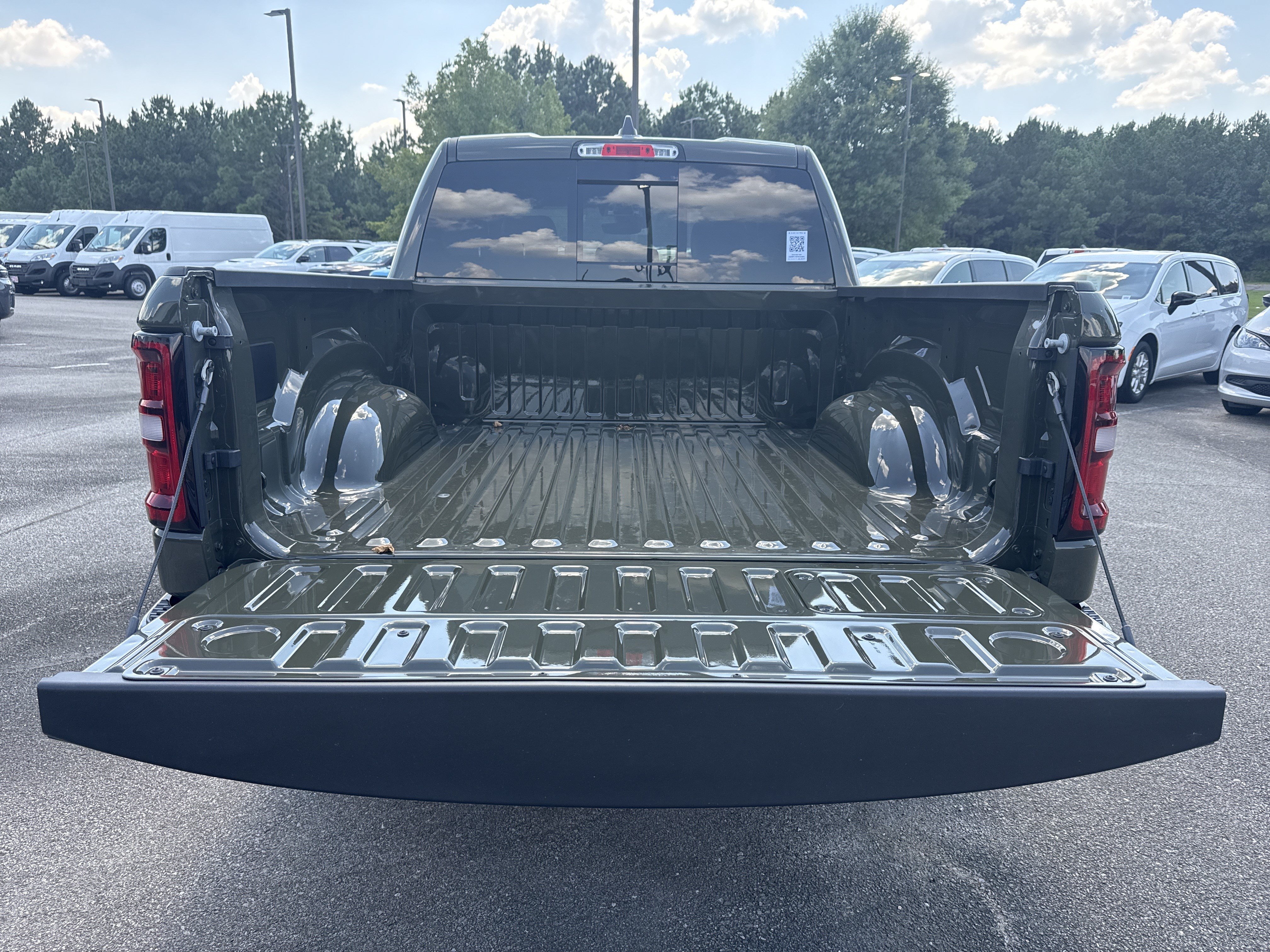 New 2026 RAM 1500 Laramie w/ Night Edition AWD/4WD image 18
