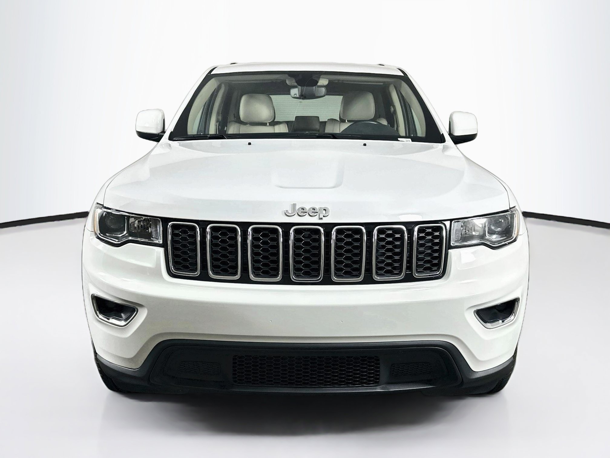 Used 2022 Jeep Grand Cherokee Laredo E RWD image 2